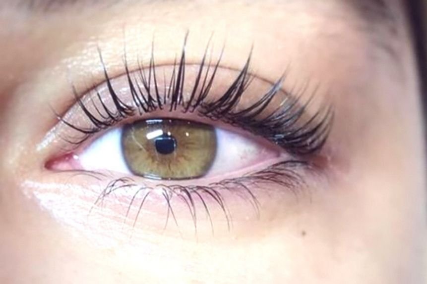 eyelash lift